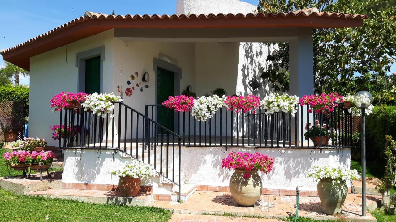 Villa Iaia Fontane Bianche Exterior foto
